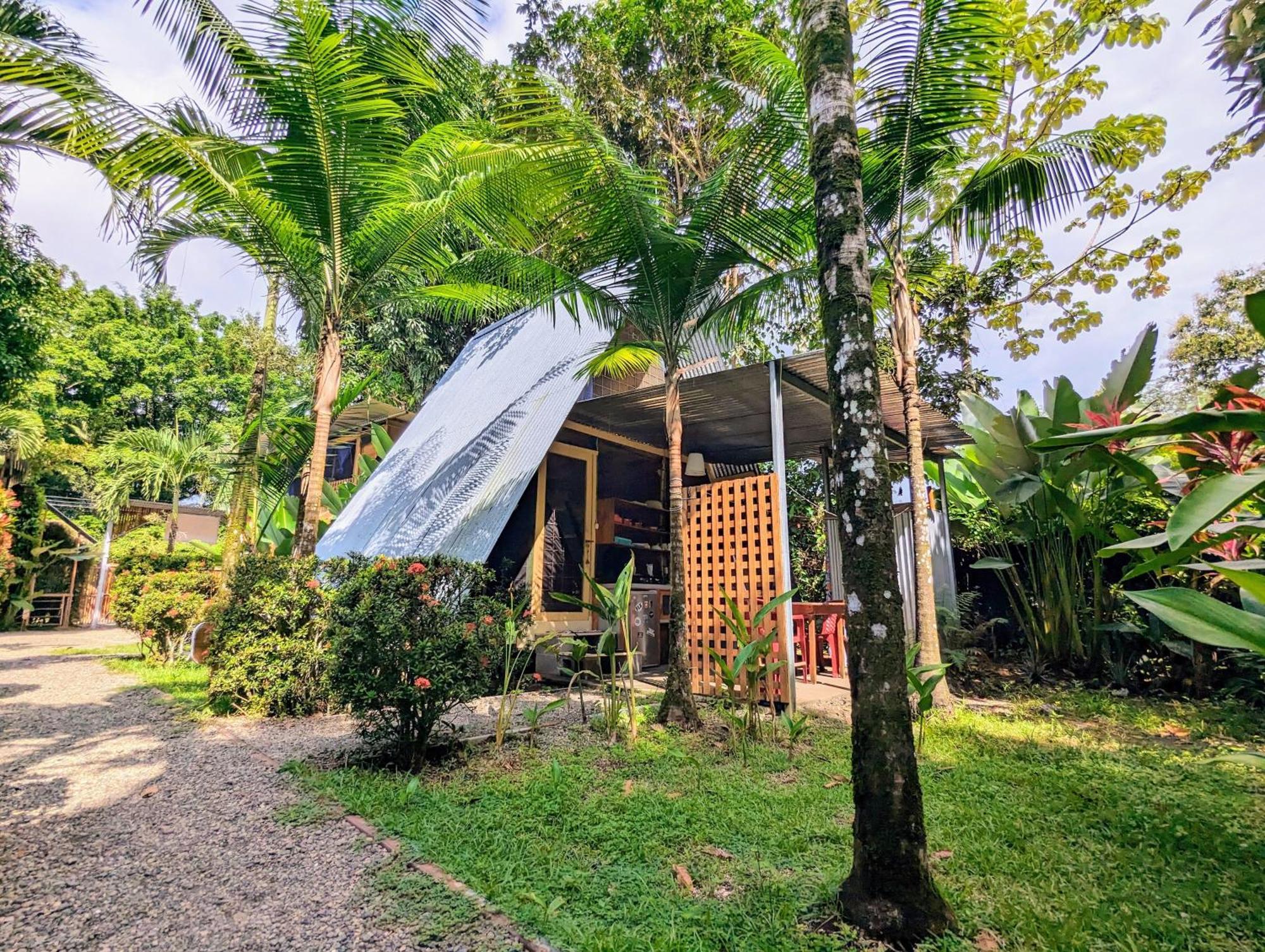Arboura Eco Cabins Увита Экстерьер фото